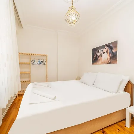 Appartement And Pleasant Flat In Muratpasa